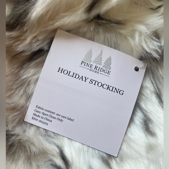 NWT NEW Pine Ridge home Faux Fur Snow Leopard Christmas Stocking 18" - Picture 5 of 8